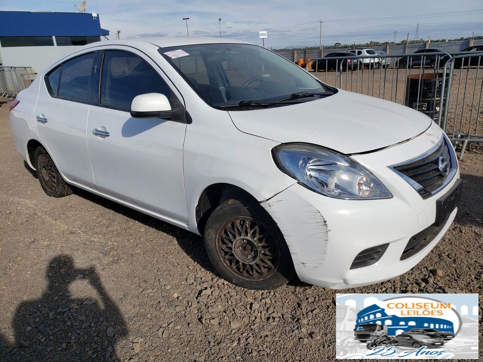 NISSAN VERSA SV 1.6 16V 2014